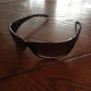 Kenneth Cole Reaction sunglasses